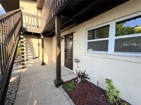 Building Photo - 900 Ave Z SE