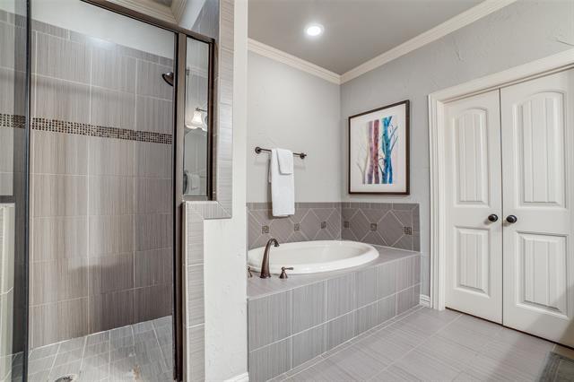 Building Photo - 1914 Euclid Ave