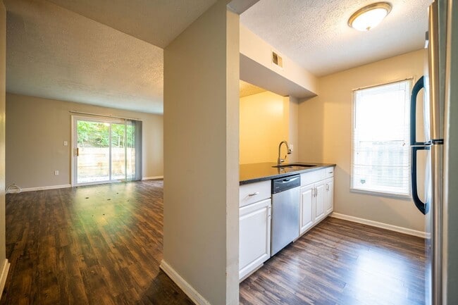 Interior Photo - Grandview Passage