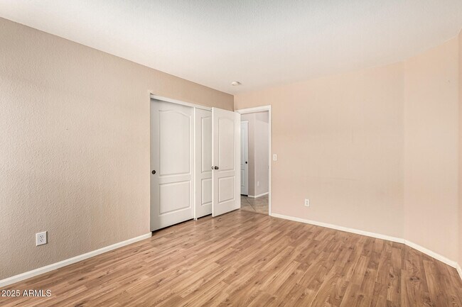 Building Photo - 28916 N Nobel Rd