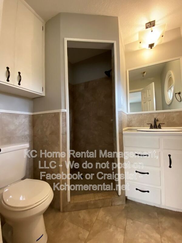 Building Photo - 6809 Marty St