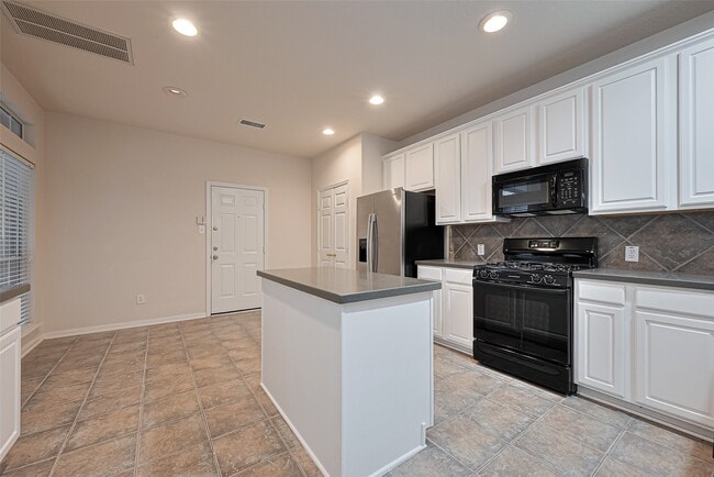 Building Photo - 18 W Greenhill Terrace Pl