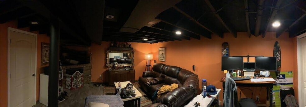 Building Photo - 7416 N. Central St.