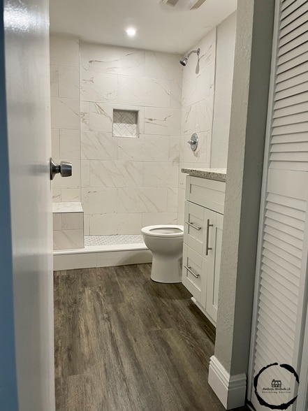 Large luxury shower. - 232 Orienta Point St