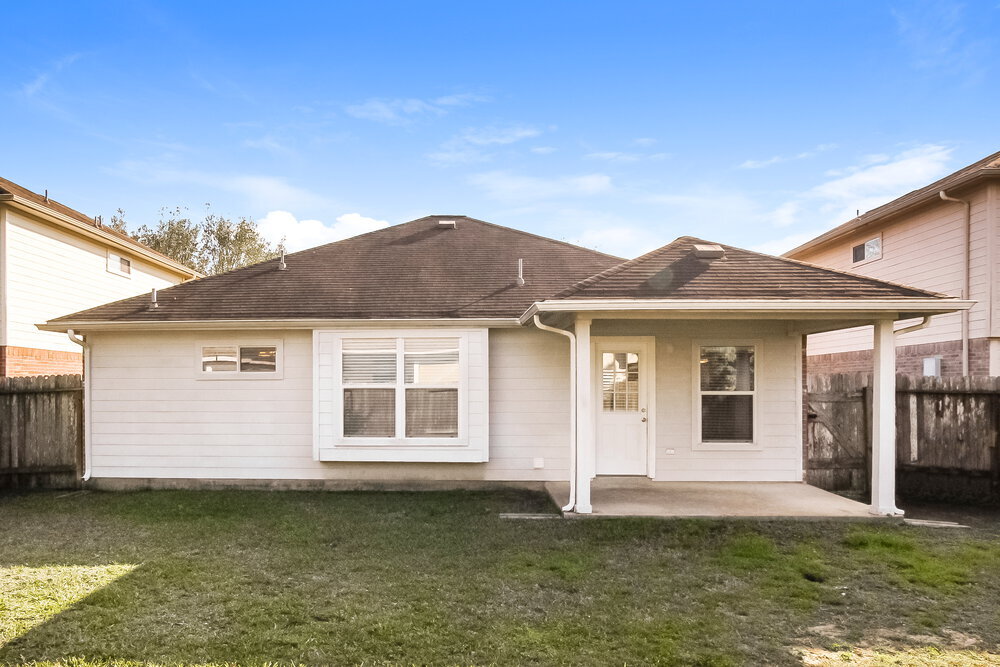Building Photo - 19242 Hopeview Ct
