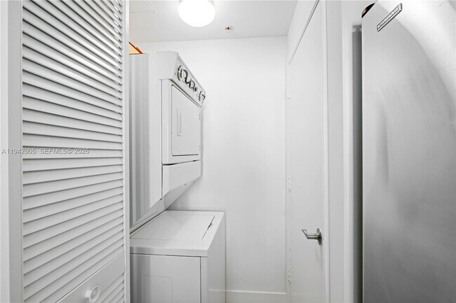 Building Photo - 244 Biscayne Blvd