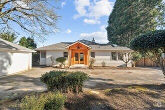 Building Photo - Lake Oswego Four Bedroom Home with View of...