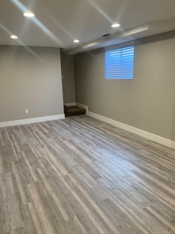 Building Photo - 3498 Valley Heights Dr