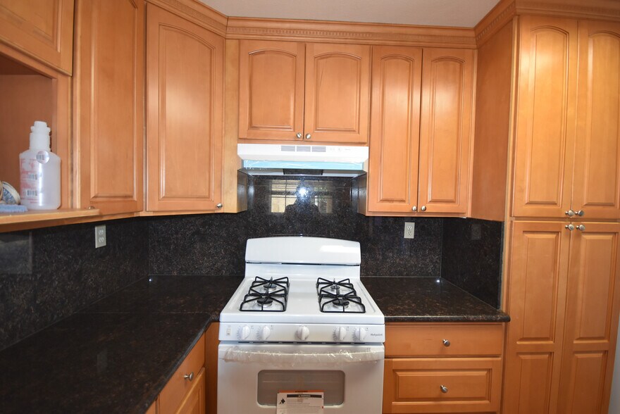 Building Photo - 1098 Sereno Dr