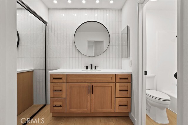 Building Photo - 1030 W MacArthur Blvd