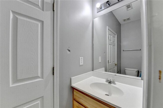 Building Photo - 229 Riverstone Commons Cir