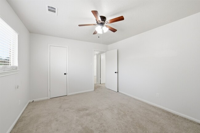 Building Photo - 1914 Abby Aldrich Ln