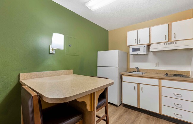 Building Photo - Furnished Studio-Fort Worth - Medical Center