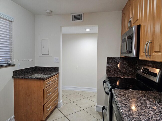 Building Photo - 8415 SW 107th Ave