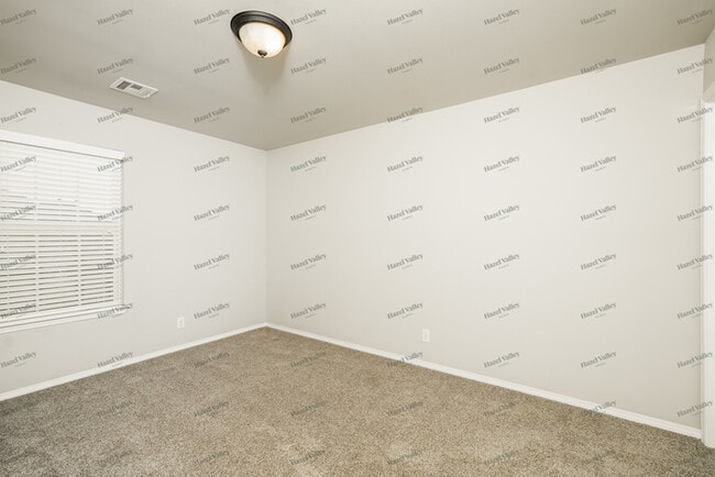 Building Photo - 2608 W Glendale St