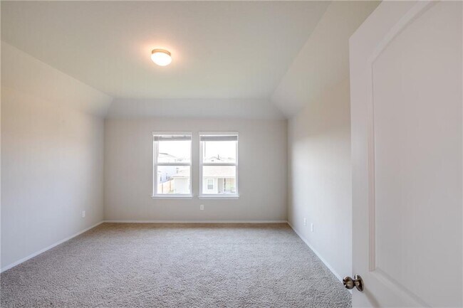Building Photo - 226 Trailside Ln