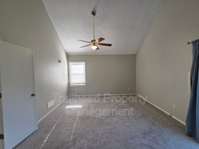 Building Photo - 13325 W 104th St