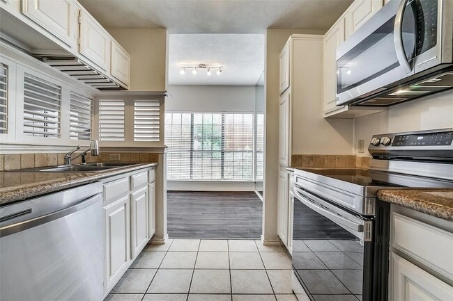 Building Photo - 5619 Preston Oaks Rd