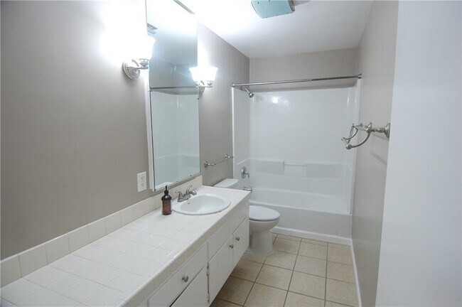 Building Photo - 316 Cazador Ln