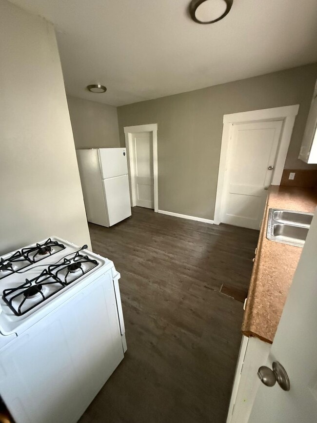 Building Photo - 2530 Pierce St