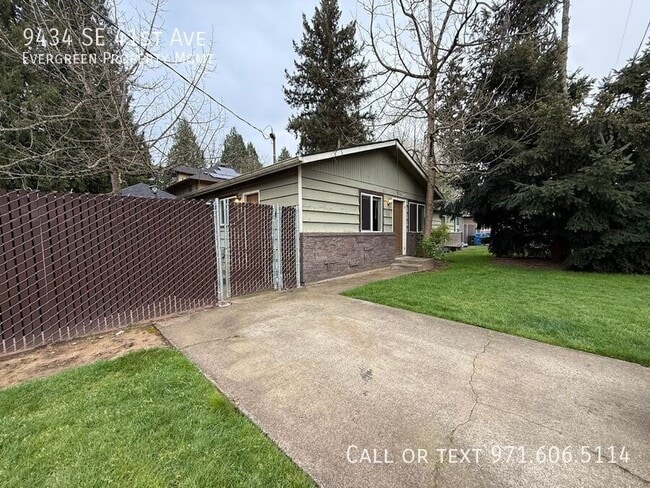 Building Photo - 9434 SE 41st Ave