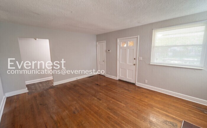 Building Photo - 8504 3rd Ave N