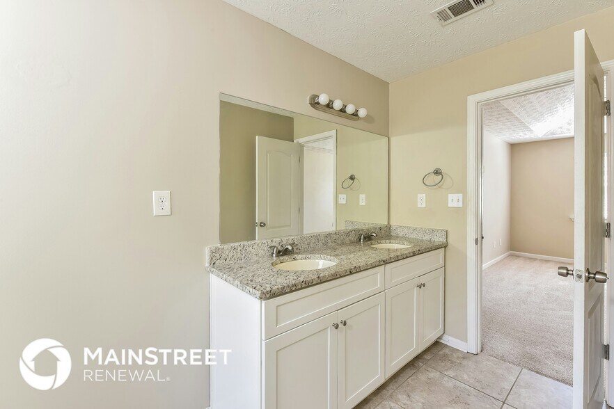 Building Photo - 4642 Latchwood Dr