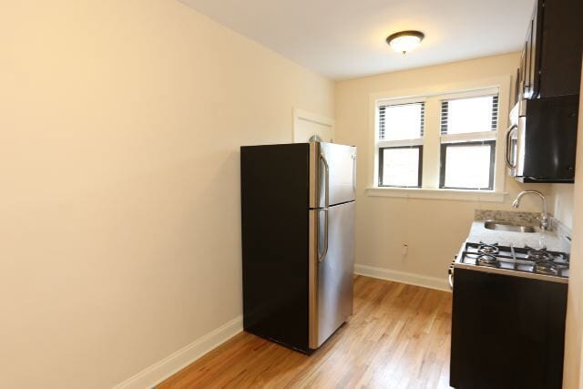 Building Photo - 4125 N Ashland Ave