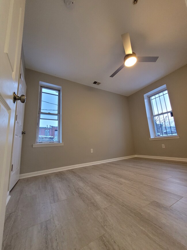 Main Level Rear Bedroom - 2100 Homewood Ave