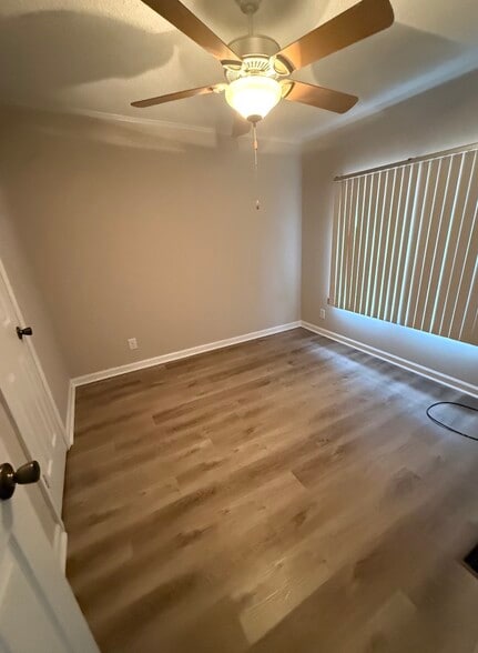 Building Photo - 3083 Lake Sue Dr