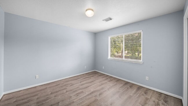 Building Photo - Beautifully Upgraded 4-Bedroom Home with First-Floor Primary Suite, Quartz Counters & Large Backyard