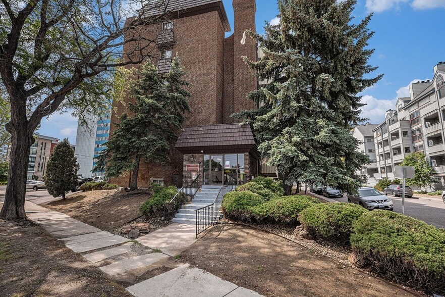 Building Photo - 4110 Hale Pkwy