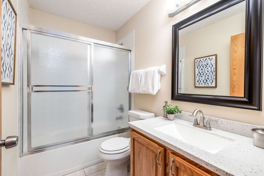 Building Photo - 7225 Bromfield Dr