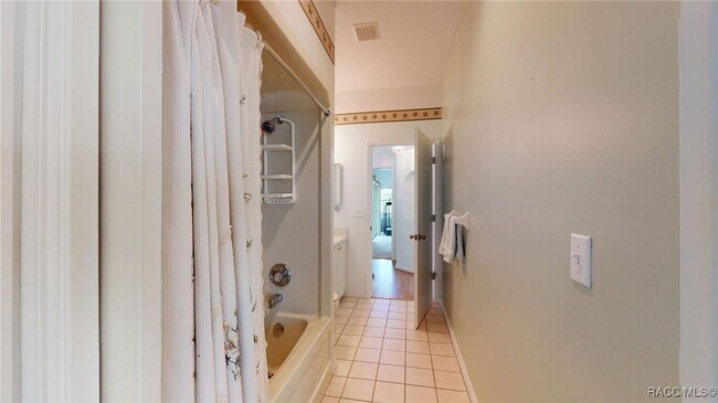 Building Photo - 761 W Sunbird Path