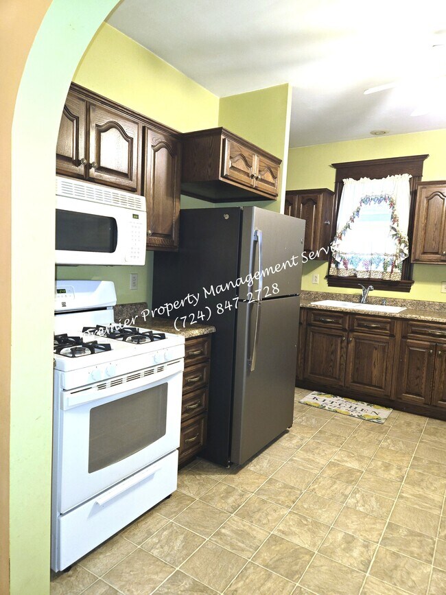 Building Photo - 140 Jefferson Ave