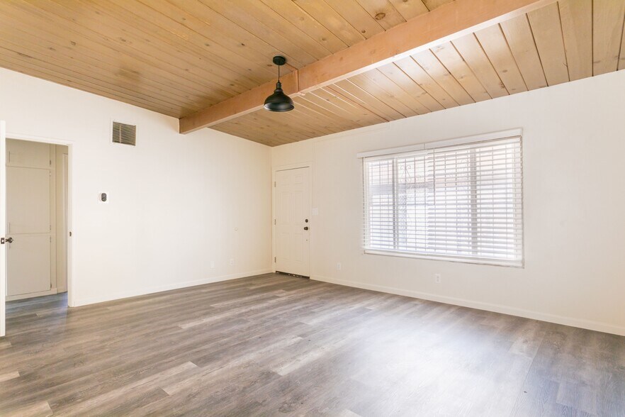Building Photo - 516 N Westmoreland Ave