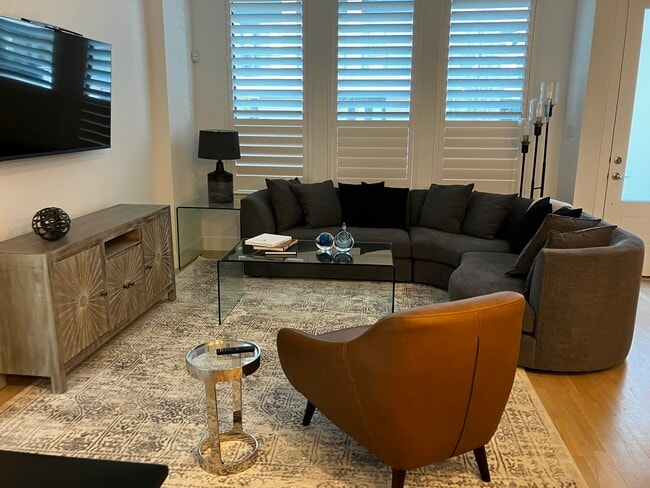 Building Photo - 522 Winners Cir