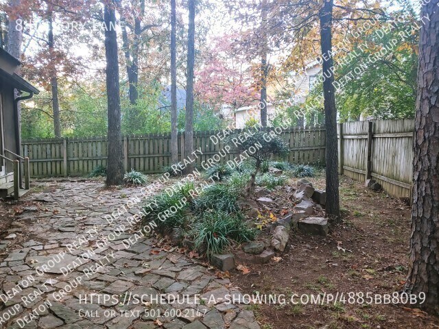 Building Photo - 8 Hickory Ln