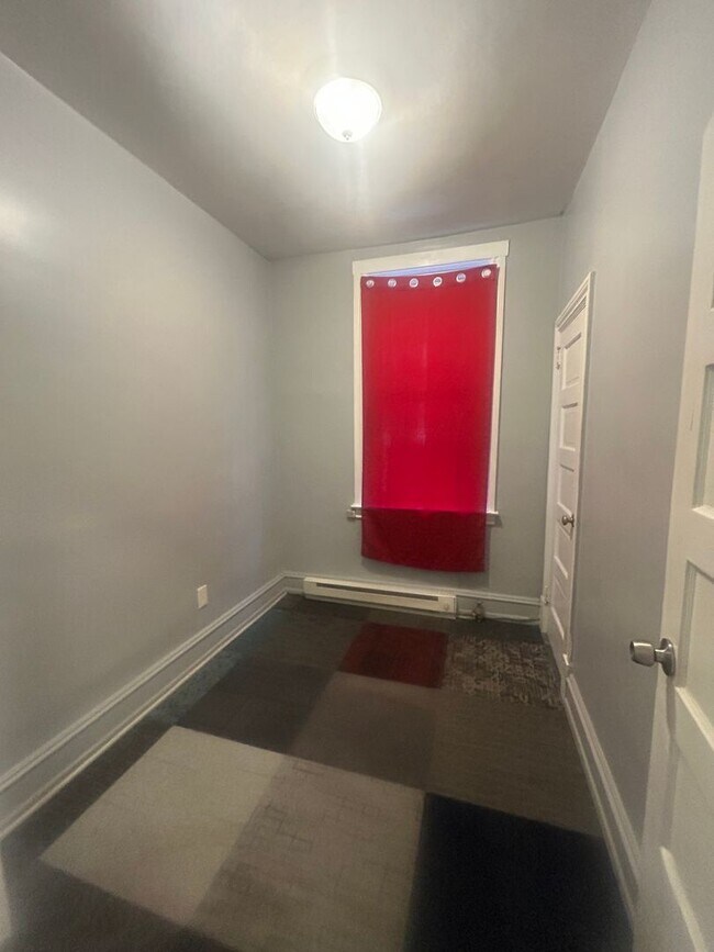 Building Photo - 2211 N 4th St