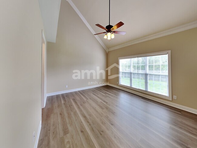 Building Photo - 3520 Wilbur St