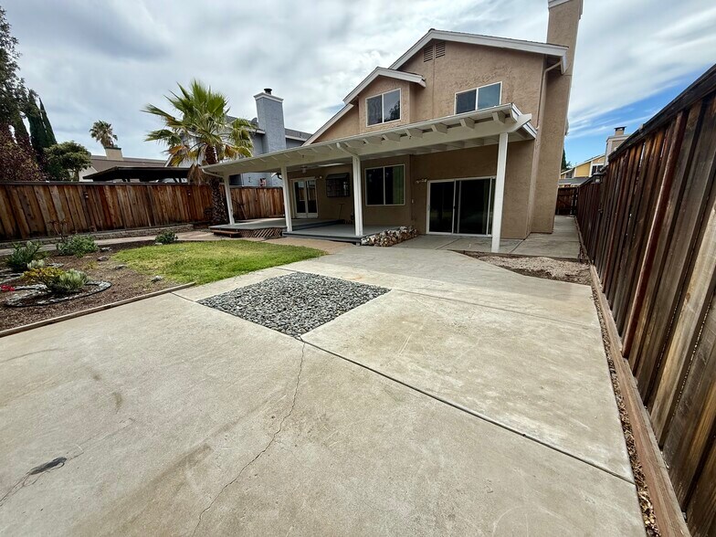 Backyard - 2847 Honeysuckle Cir
