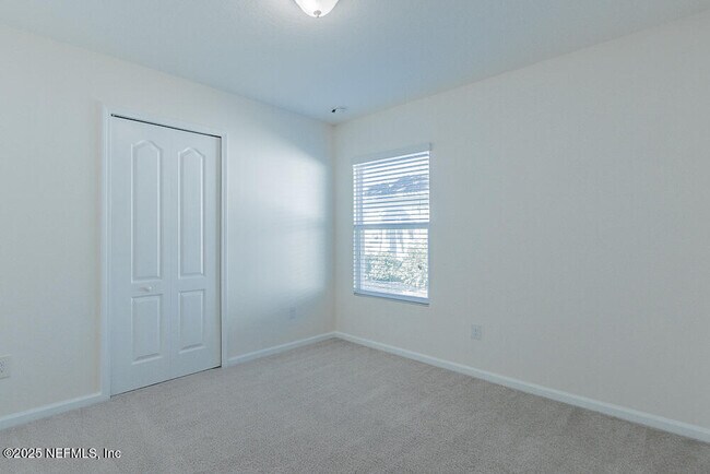 Building Photo - 95241 Tanglewood Dr