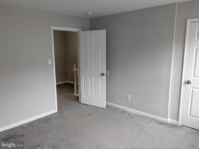 Building Photo - 25 Millstream Rd