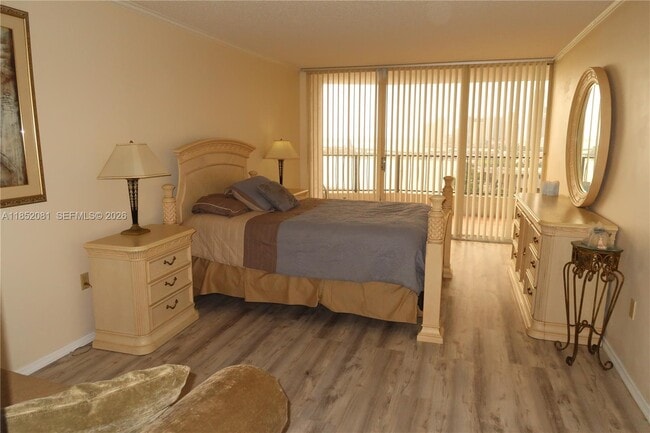 Building Photo - 555 NE 15th St