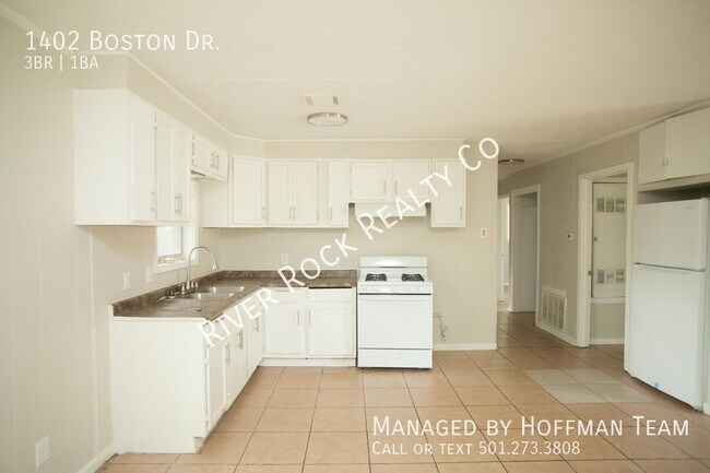 Building Photo - 1402 Boston Dr