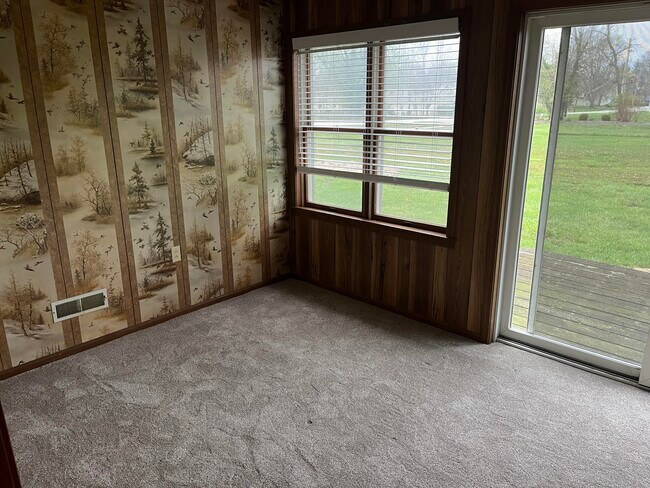 Building Photo - 200 Elizabeth St