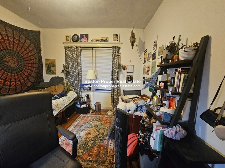 Building Photo - 1111 Boylston St