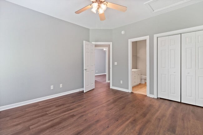 Building Photo - 211/213 Lloyd Street