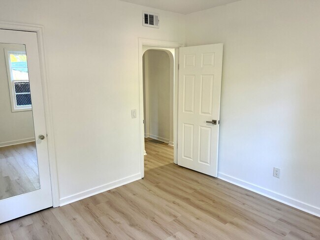 bedroom #1 from inside - 4662 Carman Dr