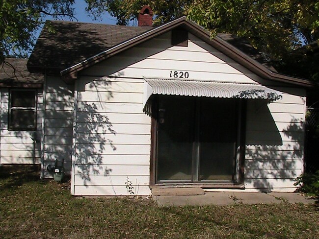 Primary Photo - 1820 SE 21st St